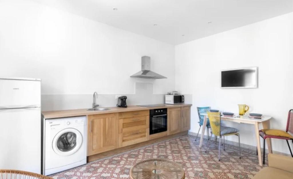 Remarquable T2 Avec Terrasse Apartamento Carqueiranne